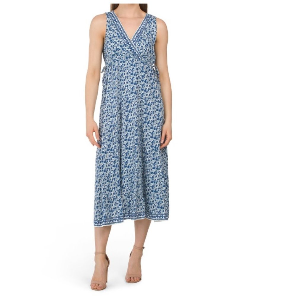 MAX STUDIO  Sleeveless V-neck Midi Dress
